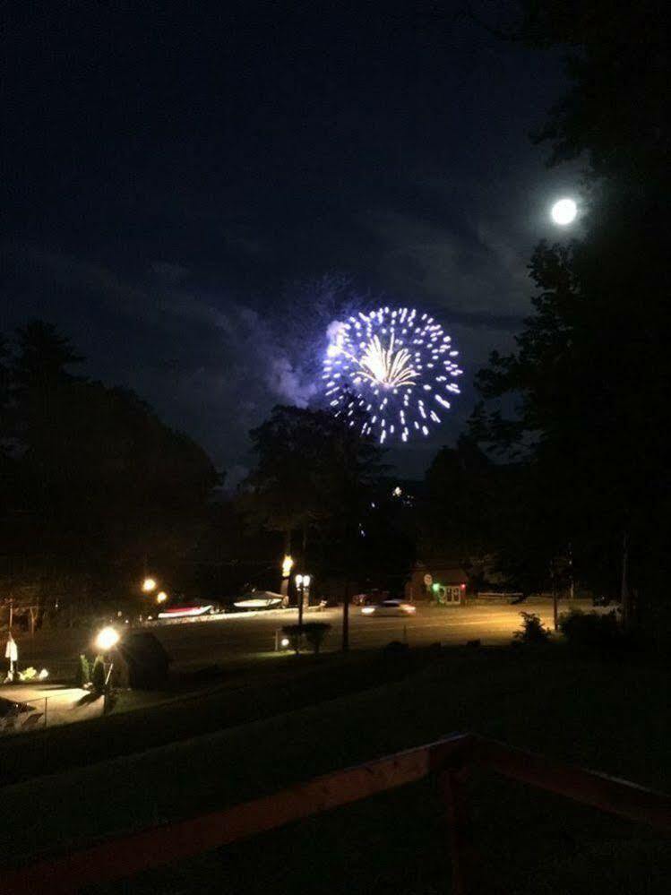 Rock Castle Resort เลคจอร์จ ภายนอก รูปภาพ